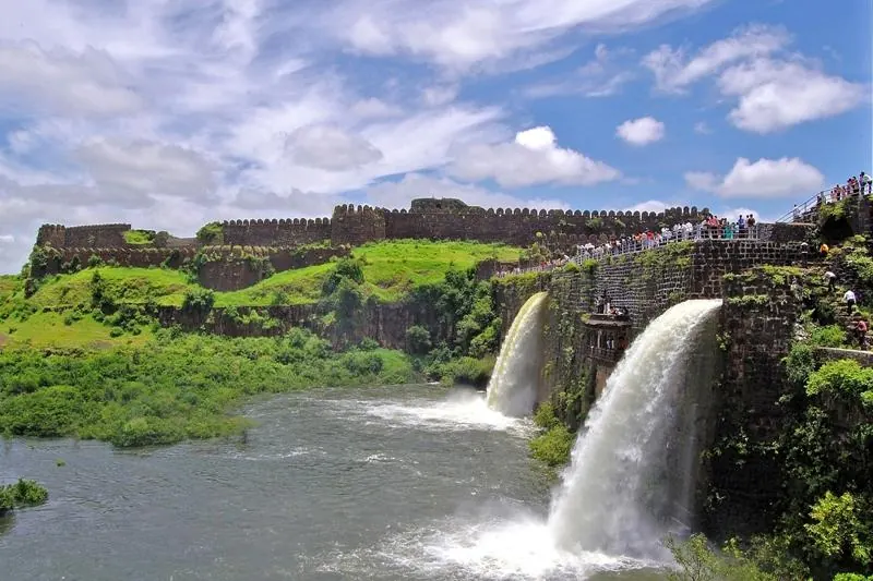 Naldurg Fort | Solapur Car Rental Service Naldurg Fort – trip by Solapur Car Rental Service