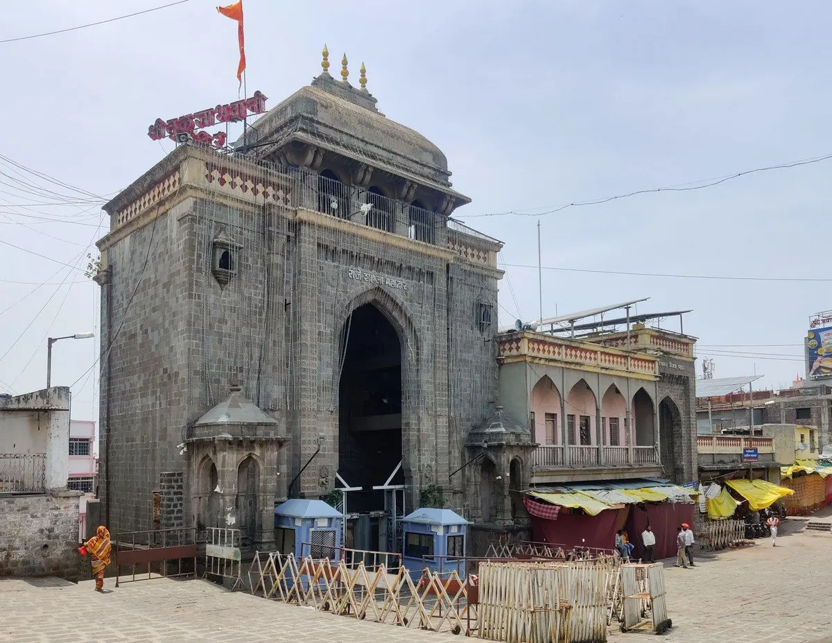 Tuljapur Bhavani Temple – tour by Solapur Car Rental Service, Shourya Tours & Travels